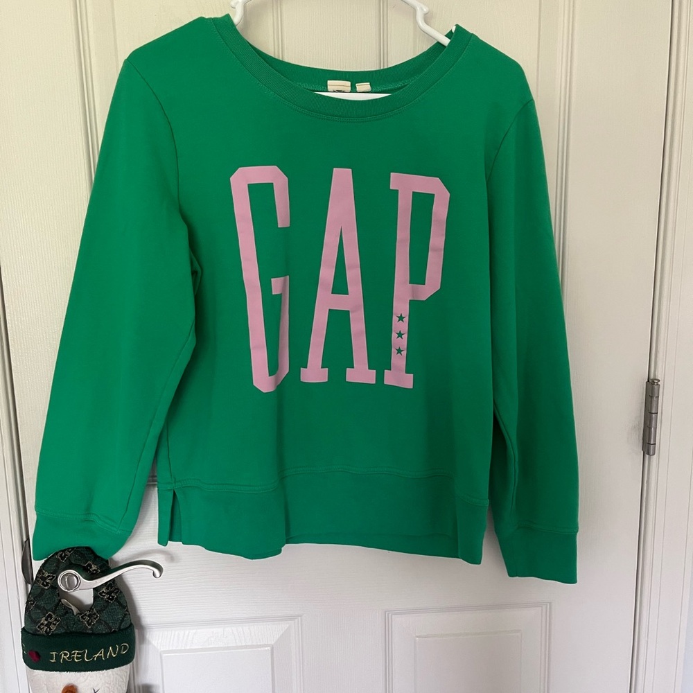 GAP Vibrant Green Crewneck